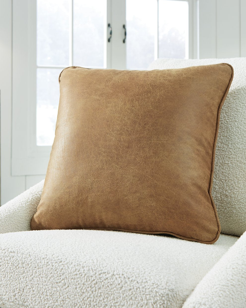 Cortnie Pillow (Set of 4) image