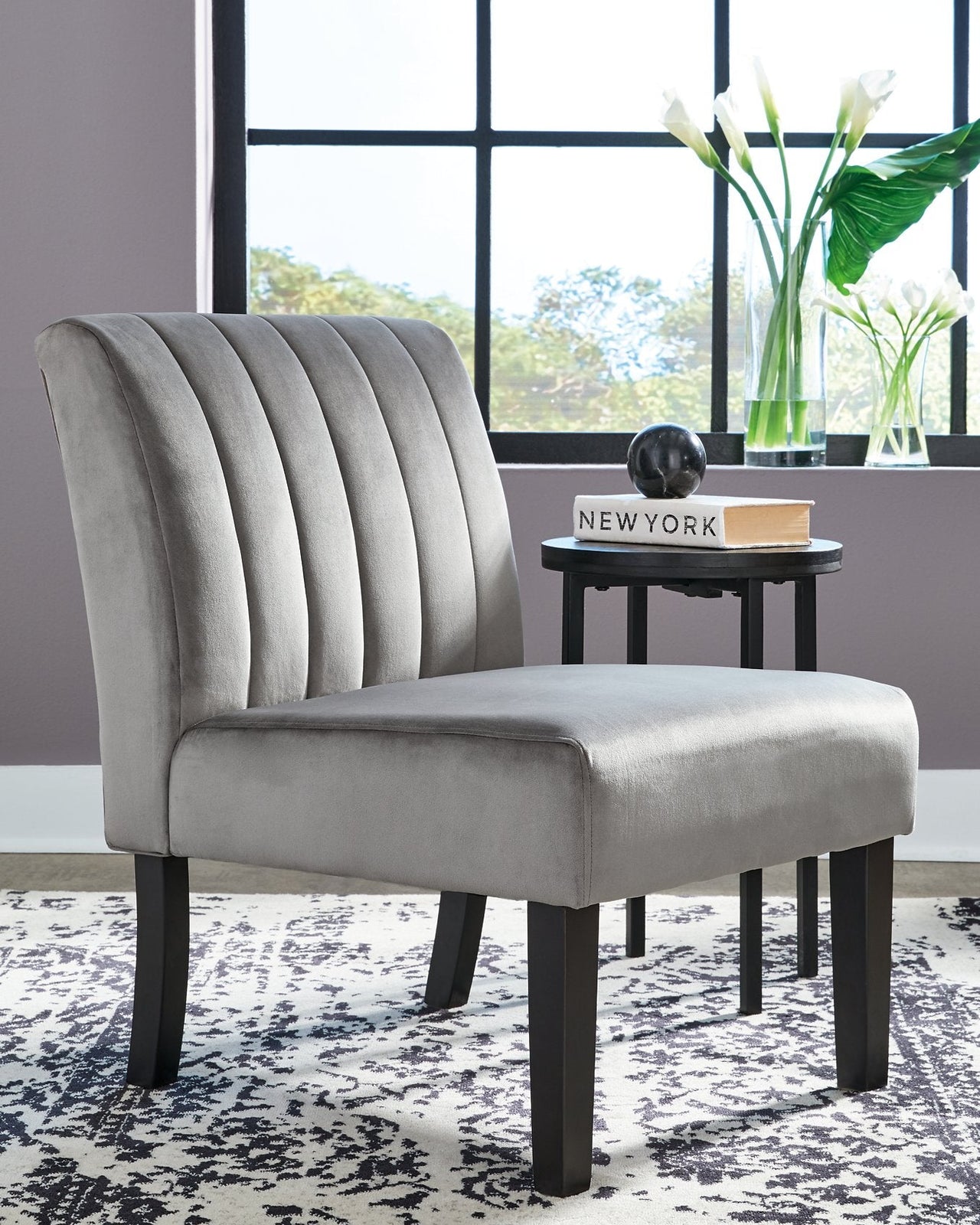 Hughleigh Accent Chair image