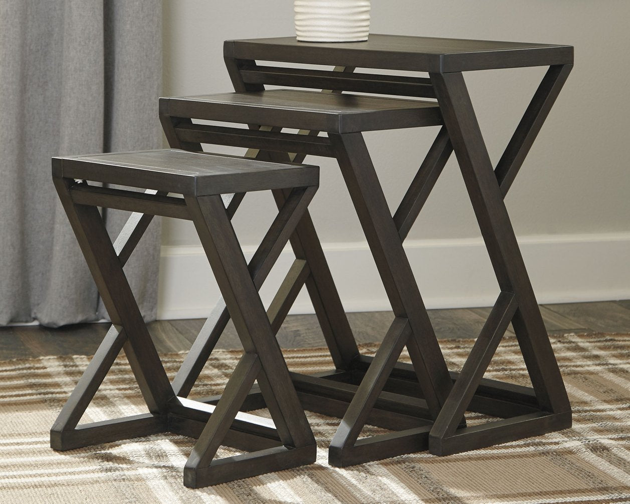 Cairnburg Accent Table (Set of 3) image