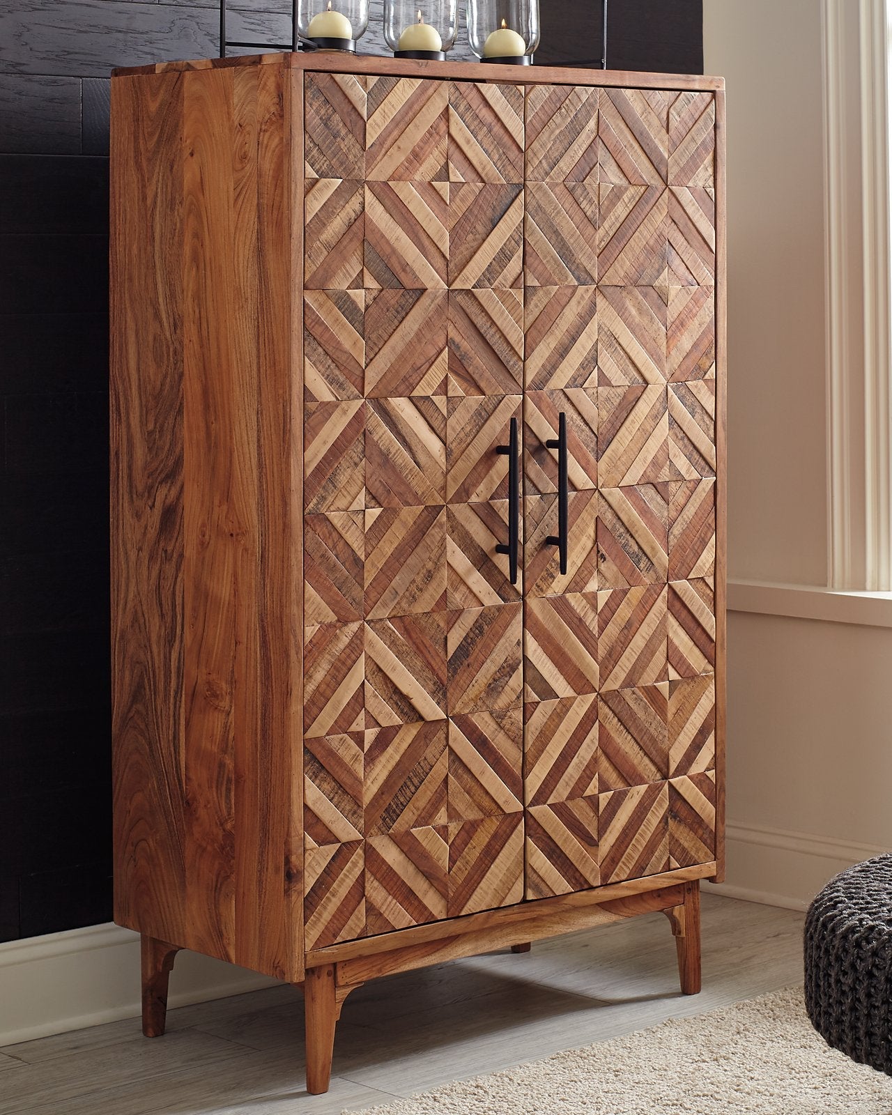 Gabinwell Accent Cabinet image