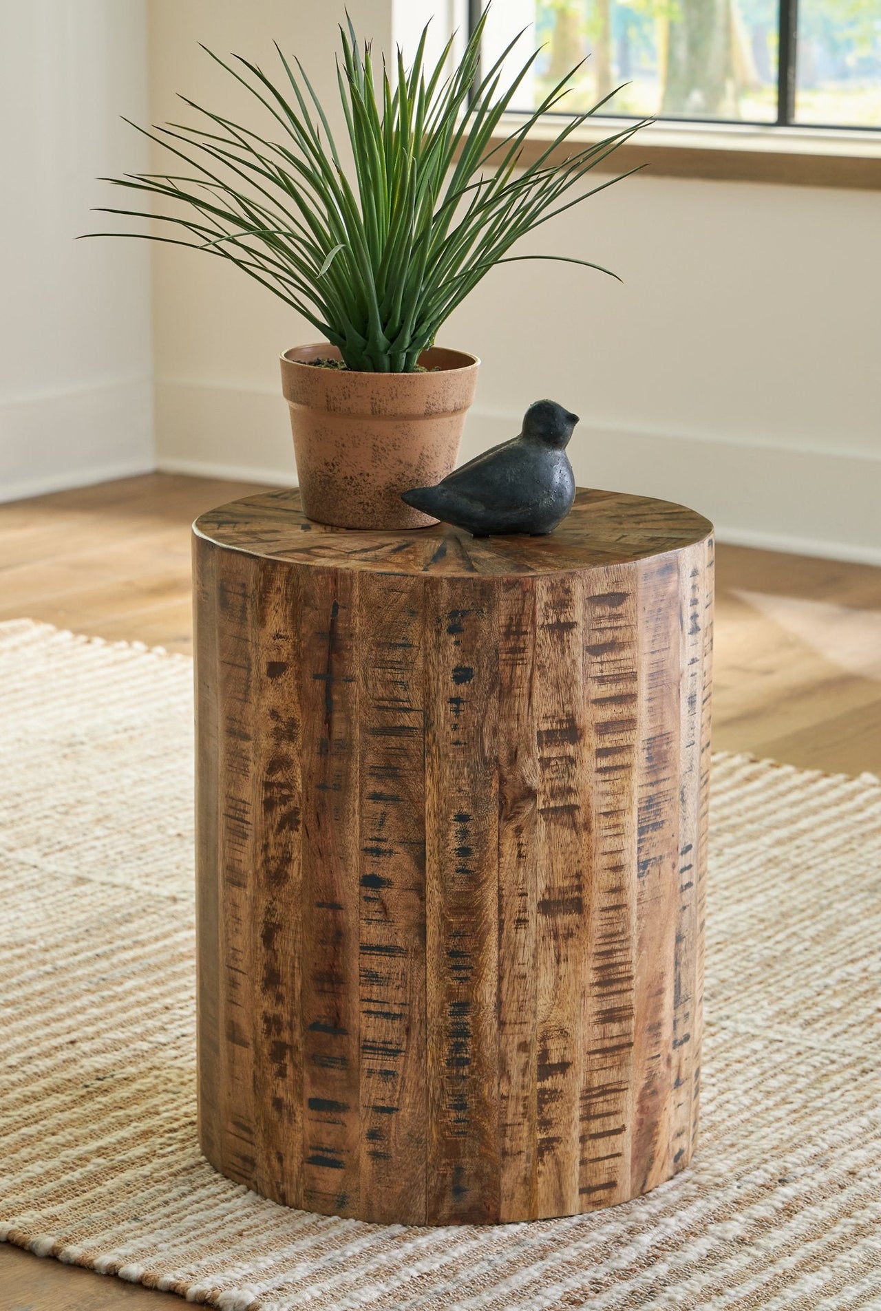 Reymore Accent Table image