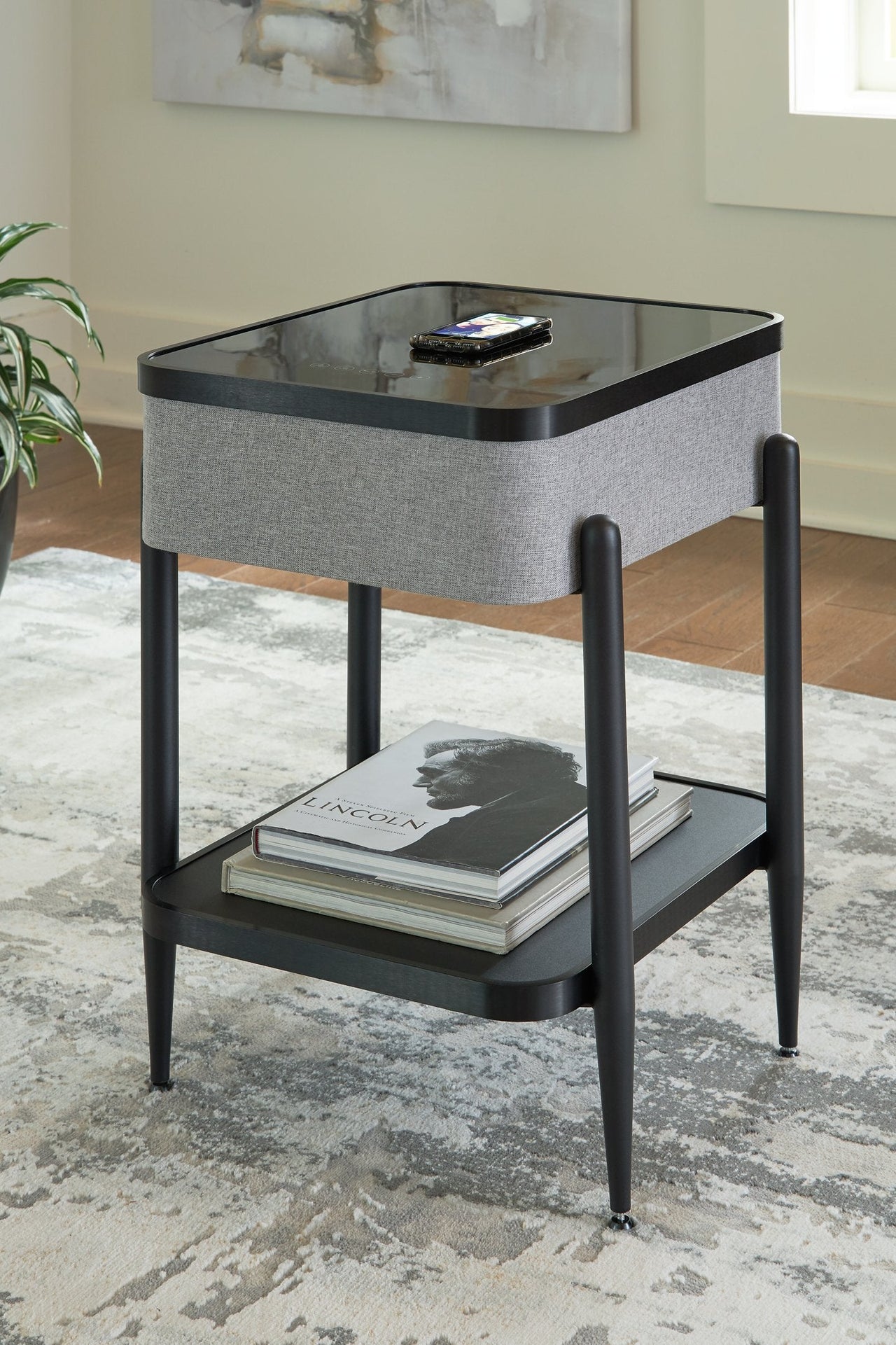 Jorvalee Accent Table image