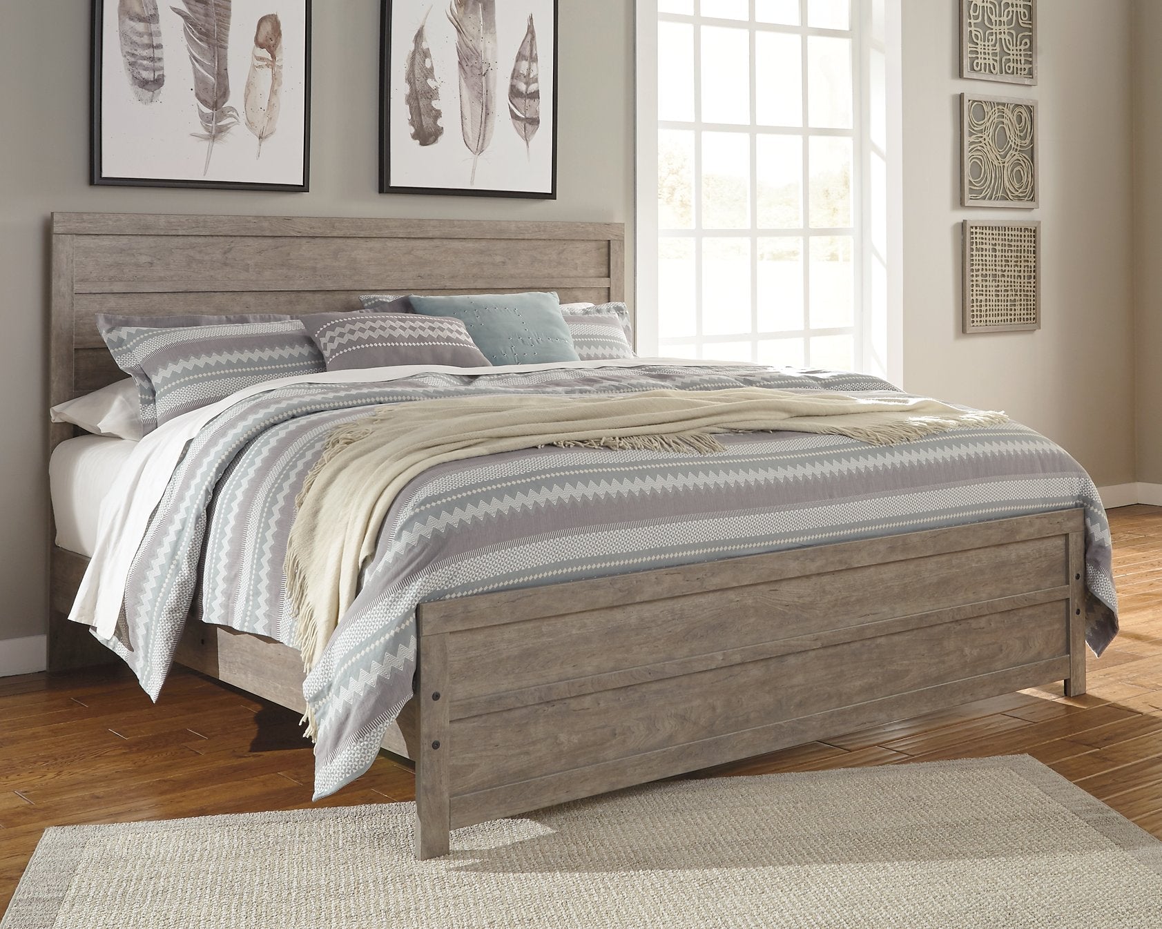 Culverbach King Panel Bed image