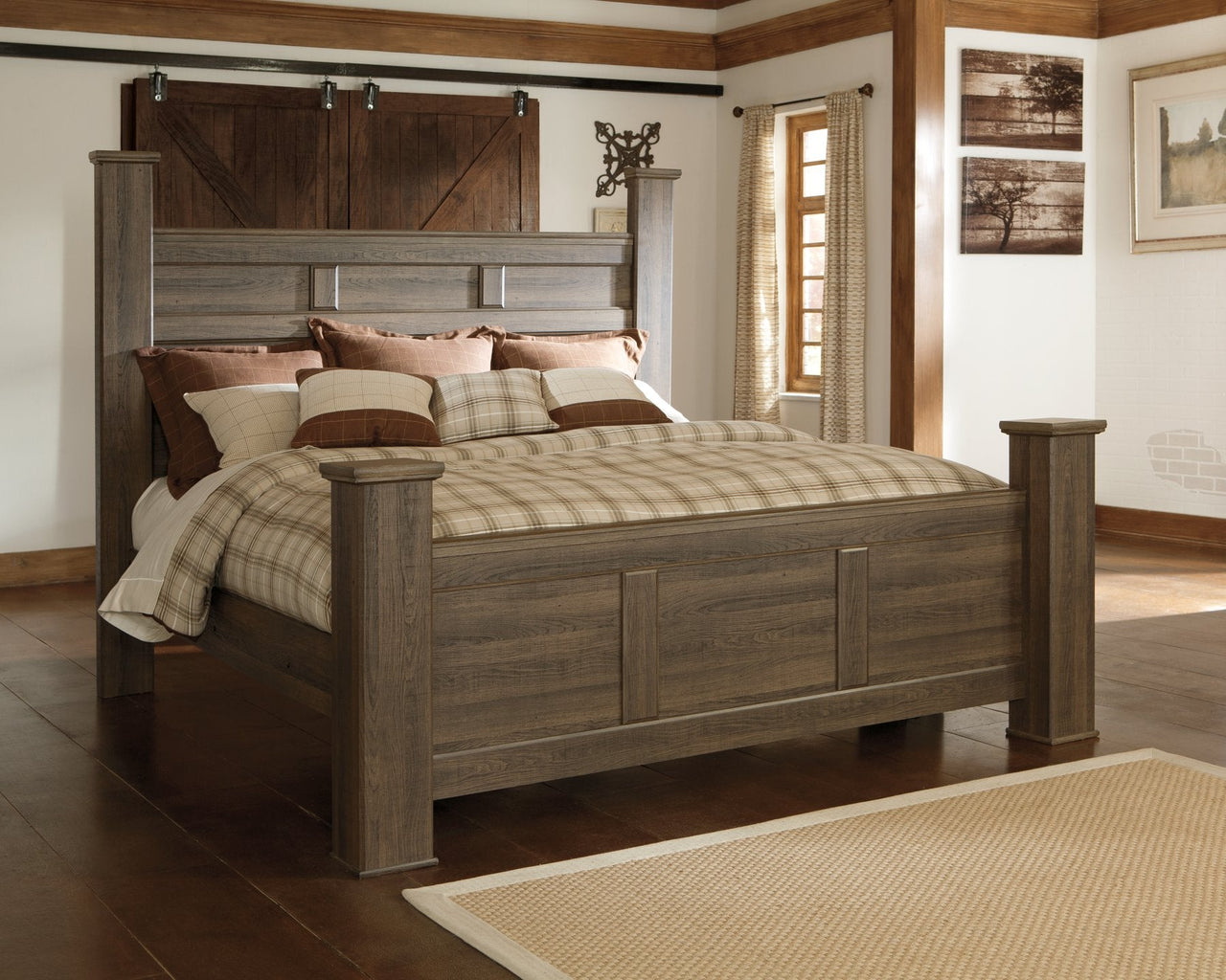 Juararo California King Poster Bed image