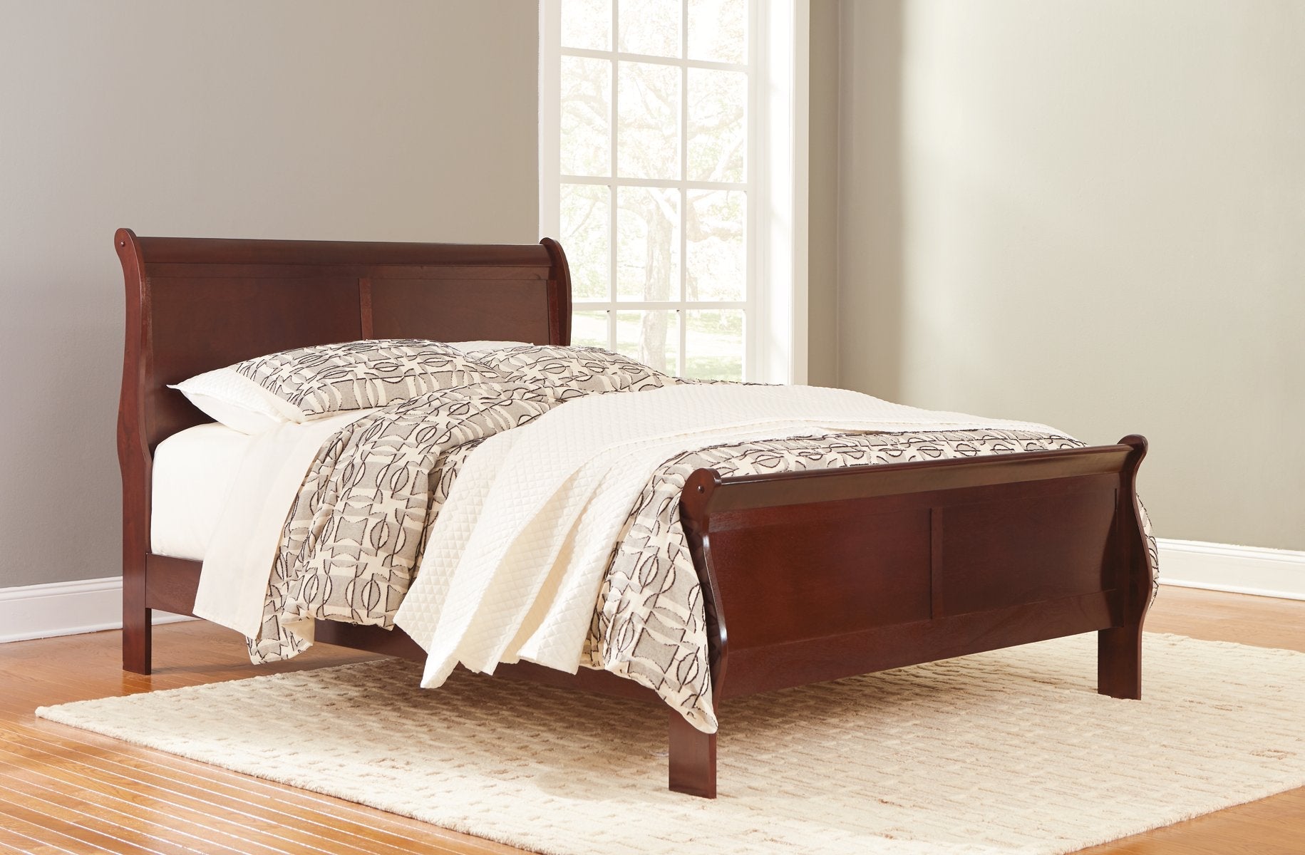 Alisdair Queen Sleigh Bed image