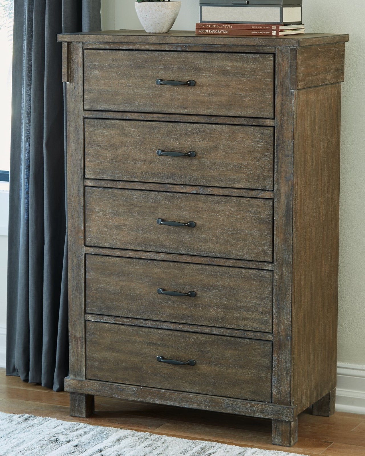 Shamryn Chest of Drawers image