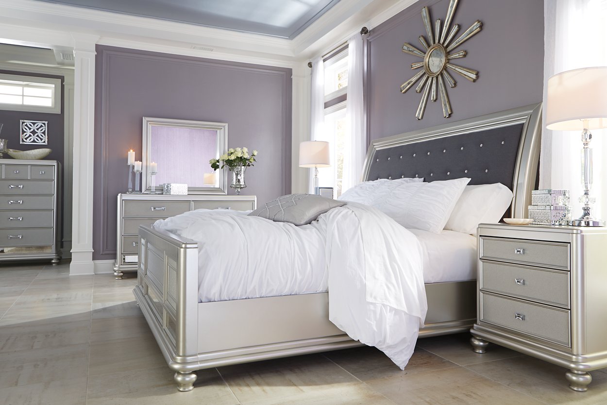 Coralayne California King Sleigh Bed image