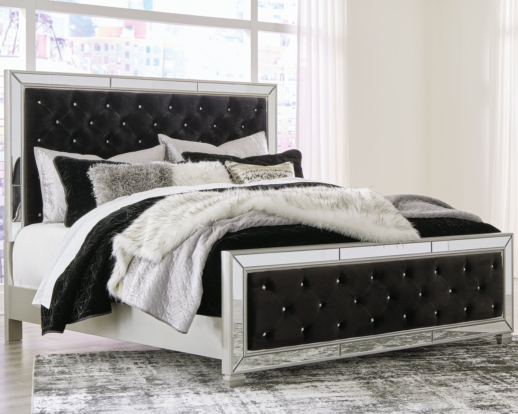 Lindenfield California King Upholstered Bed image
