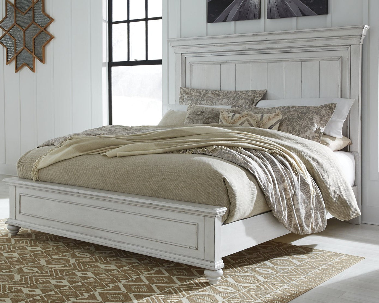 Kanwyn California King Panel Bed