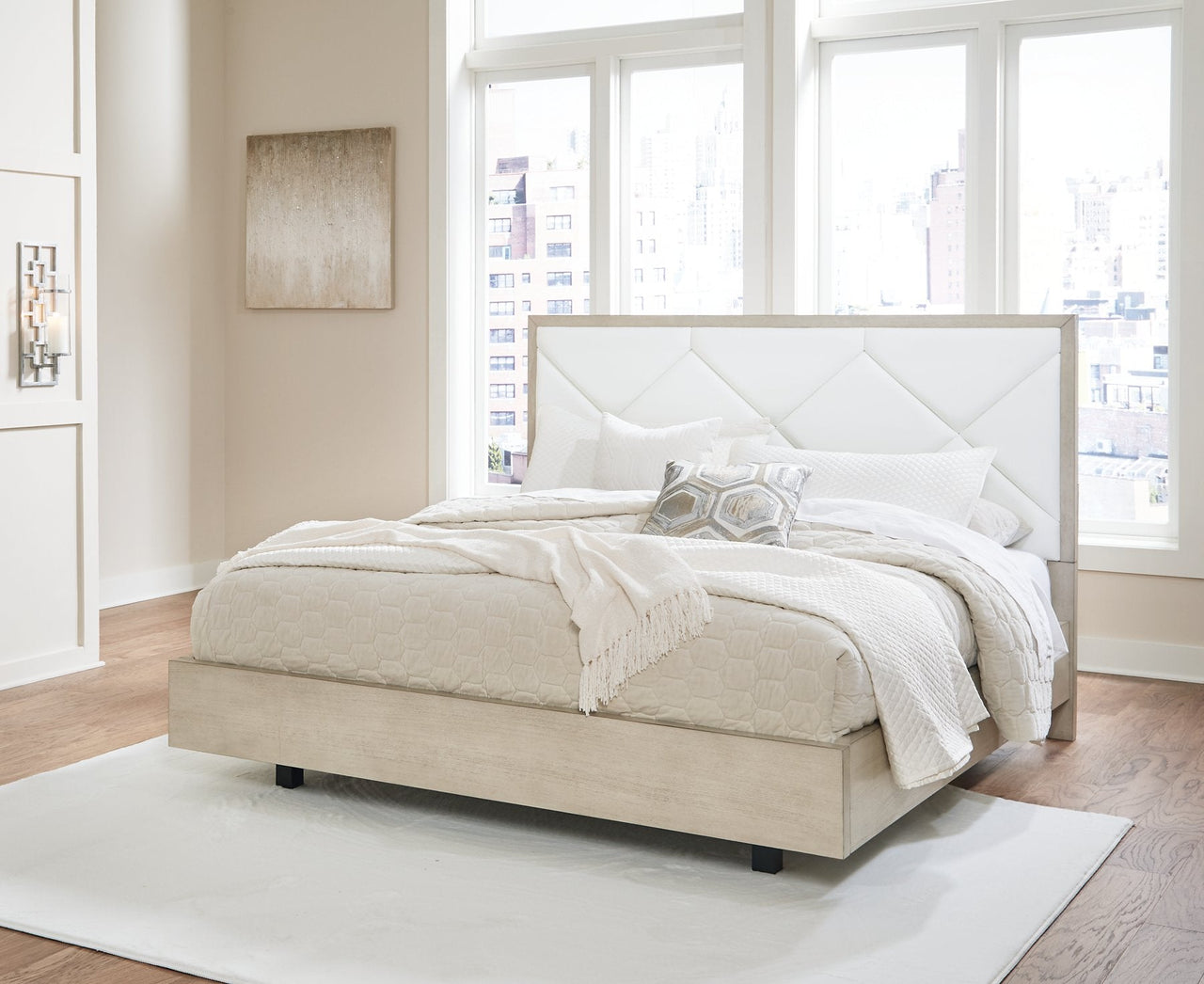 Wendora King Upholstered Bed image