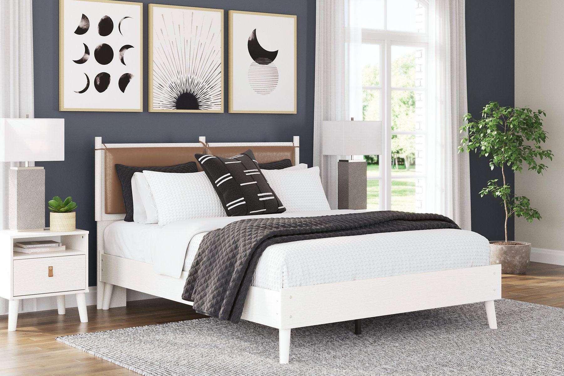 Aprilyn Queen Panel Bed image