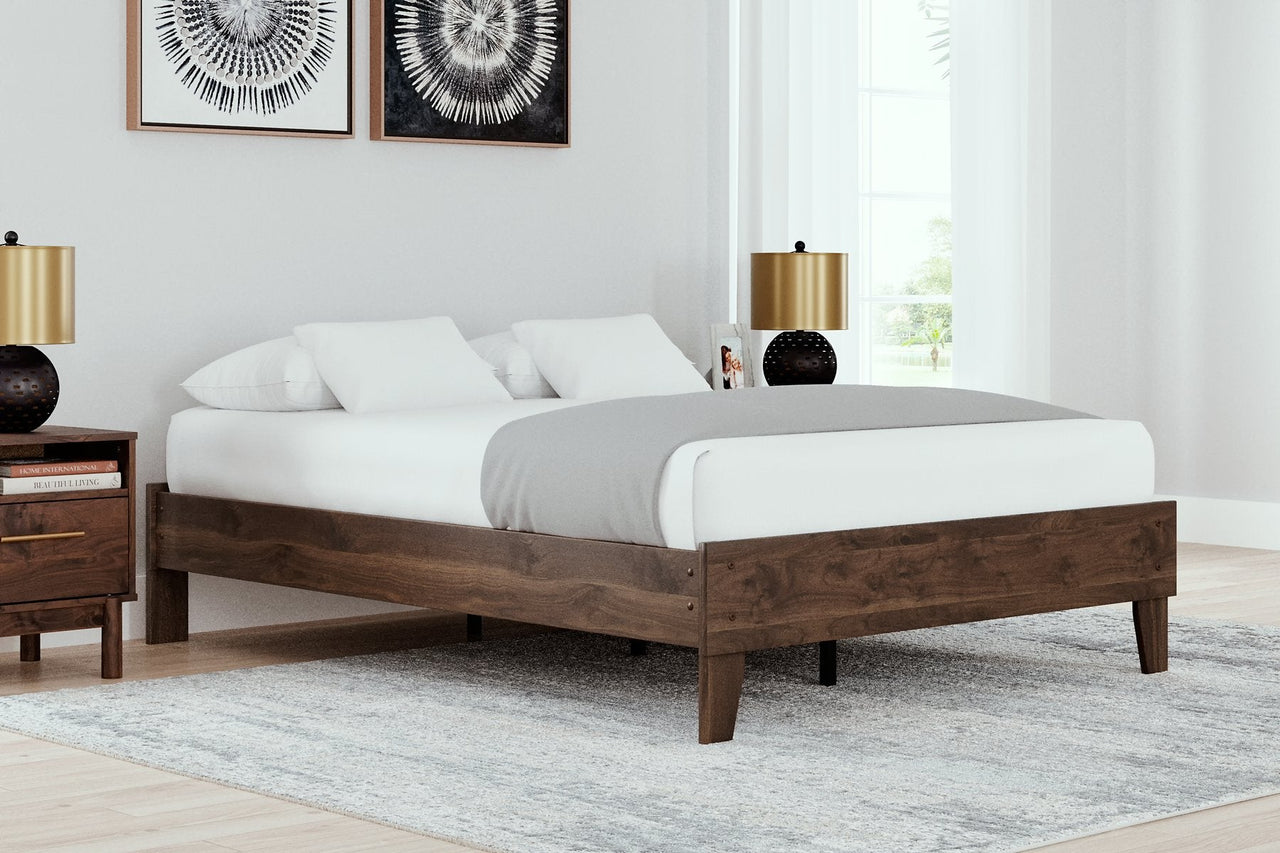 Calverson Full Platform Bed image