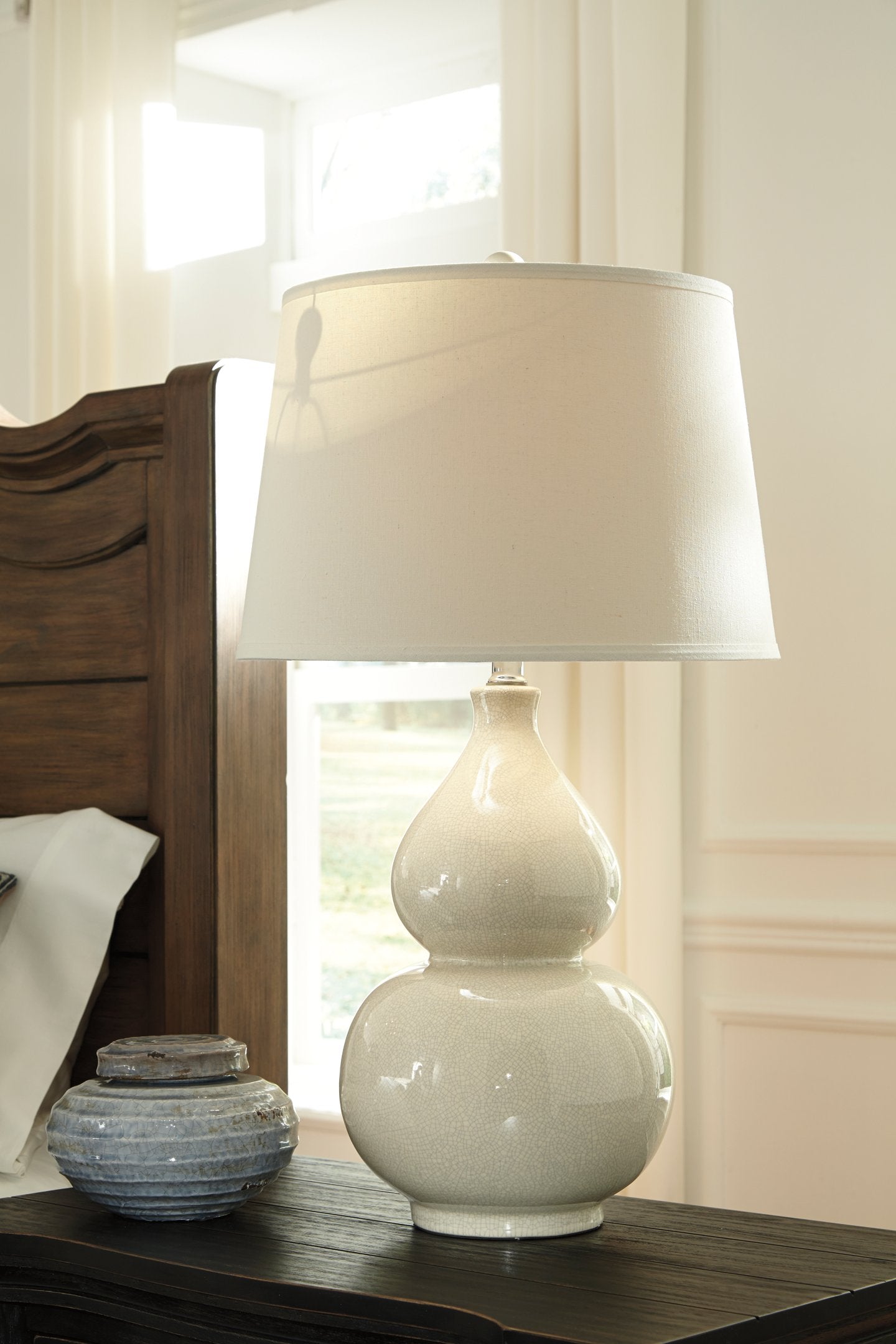 Saffi Table Lamp image