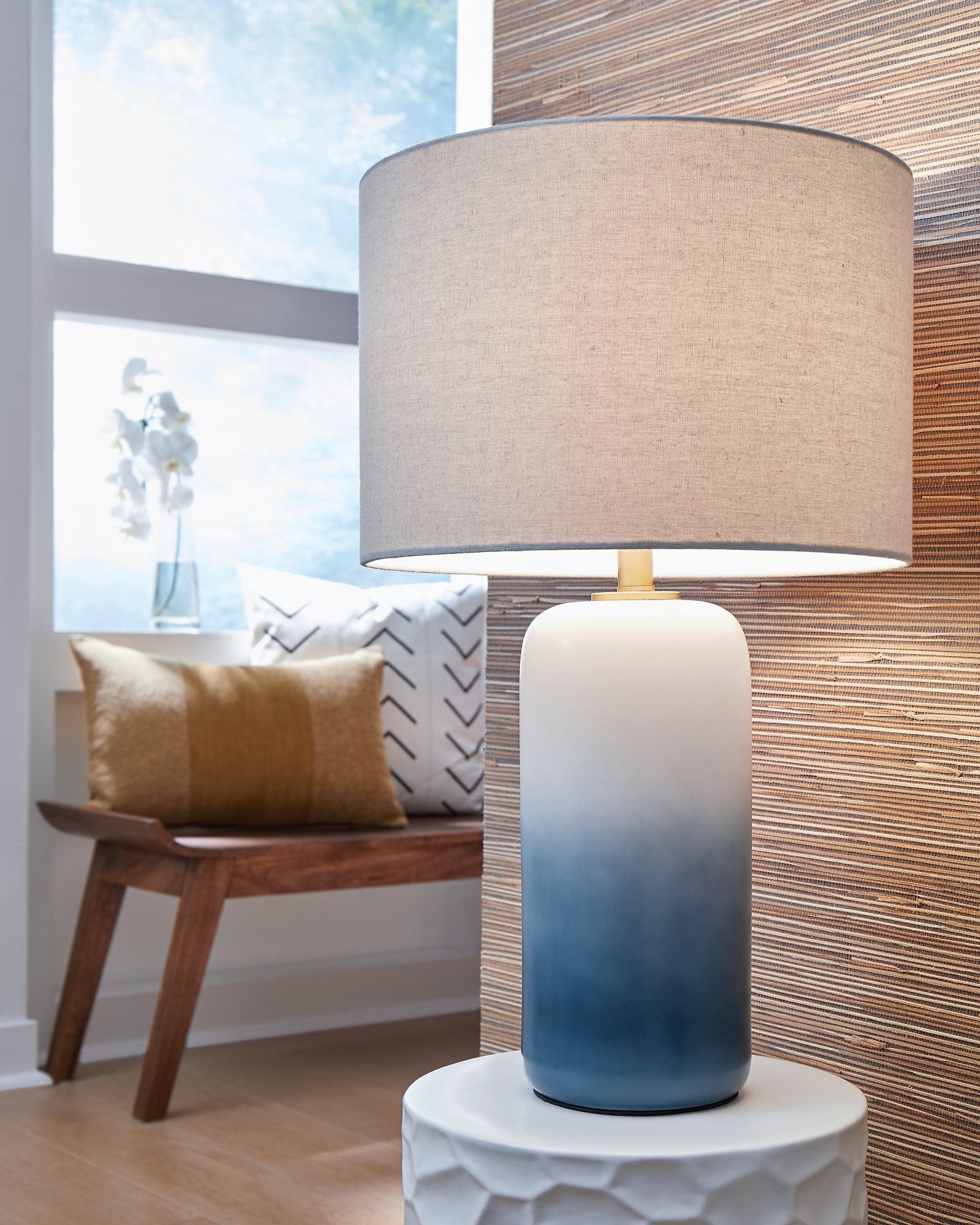 Lemrich Table Lamp image