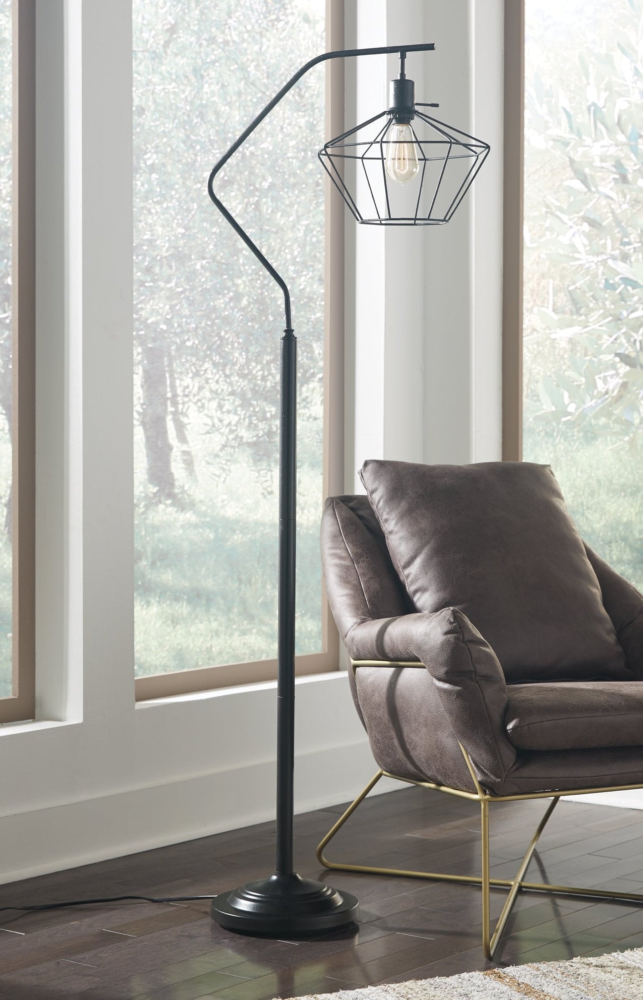 Makeika Floor Lamp image