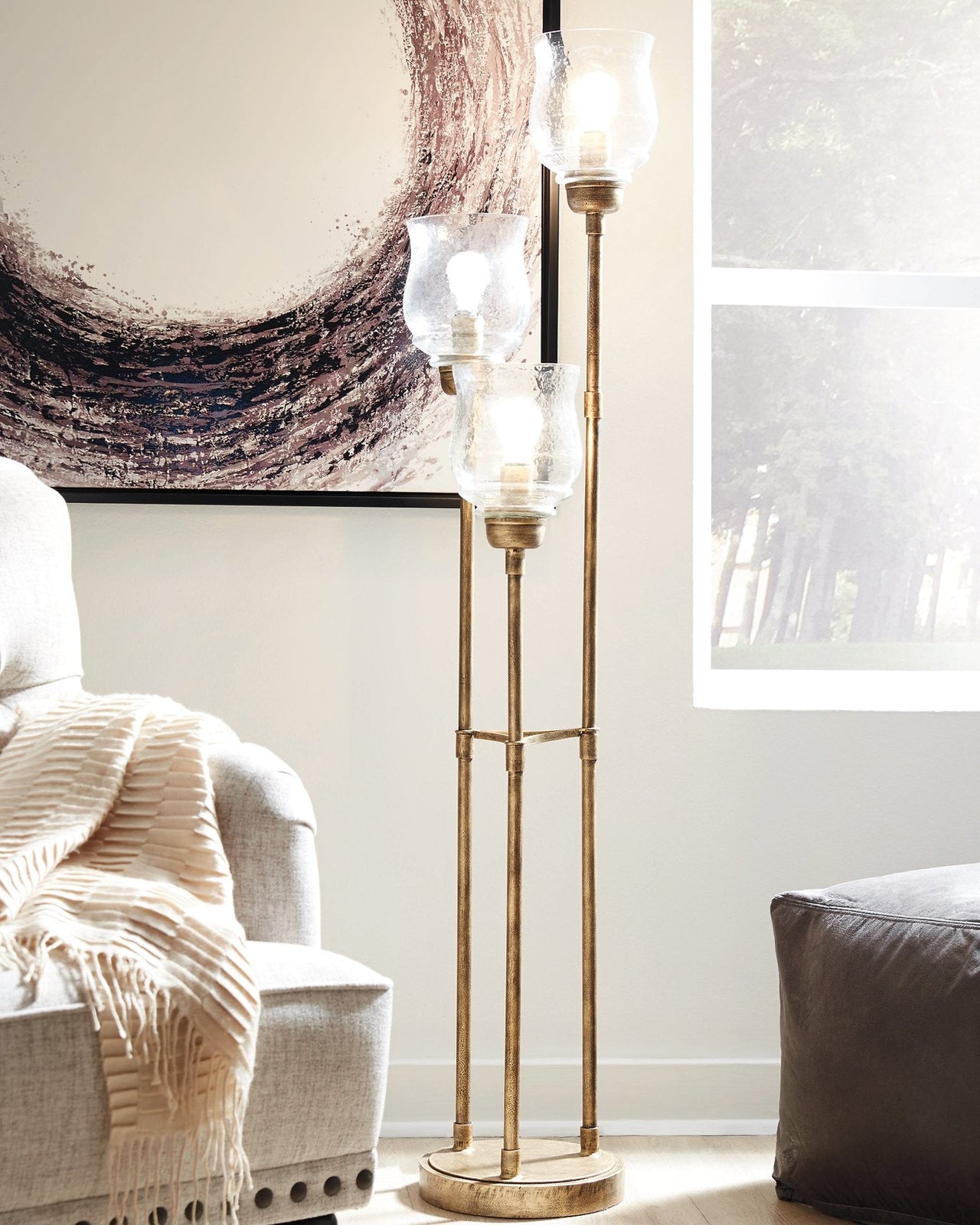 Emmie Floor Lamp image