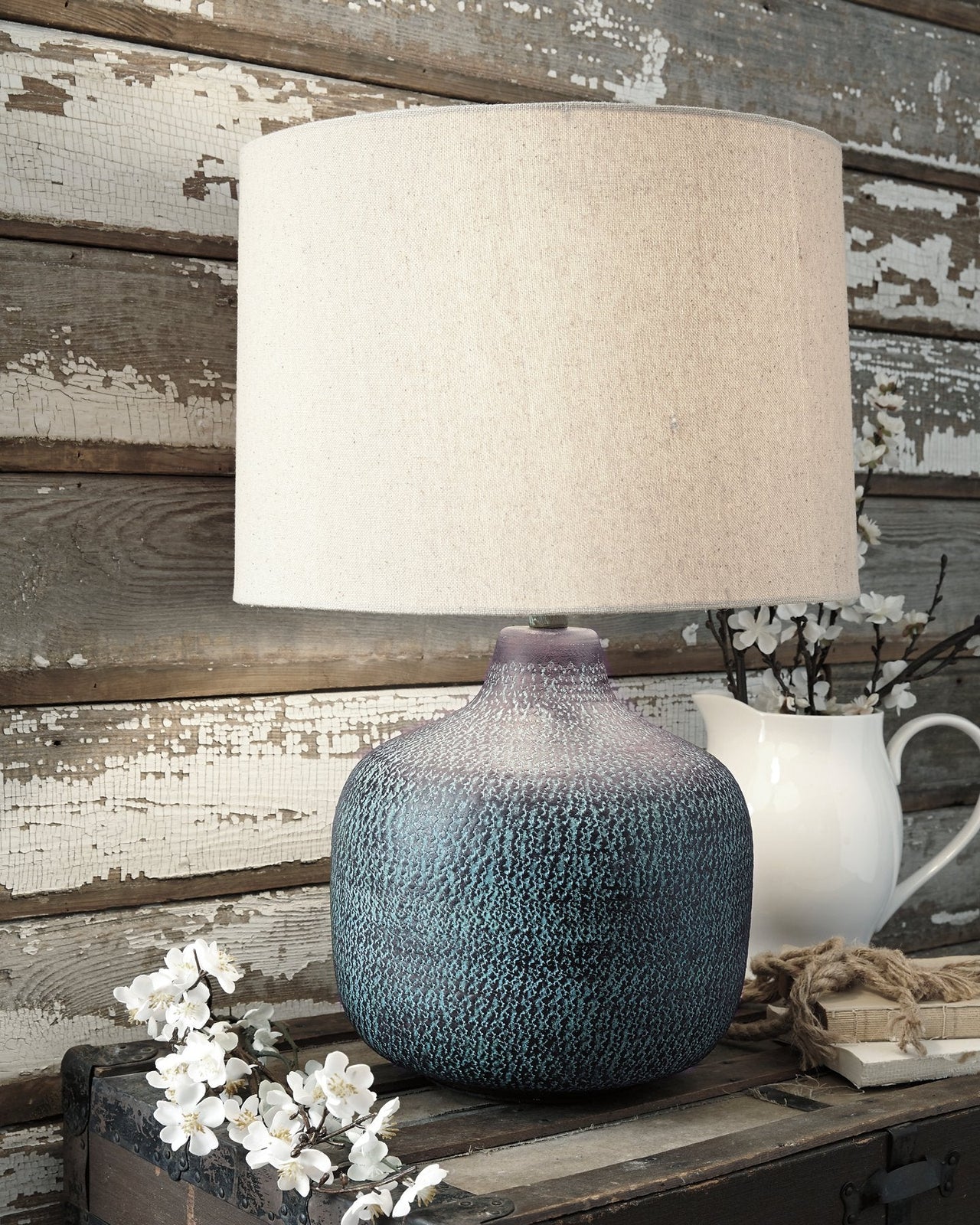 Malthace Table Lamp image