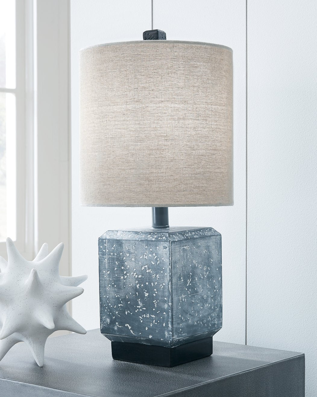 Jamila Table Lamp image