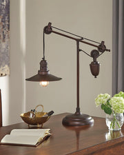 Kylen Desk Lamp image