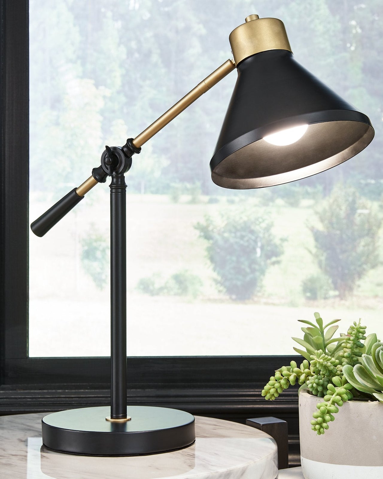 Garville Desk Lamp image