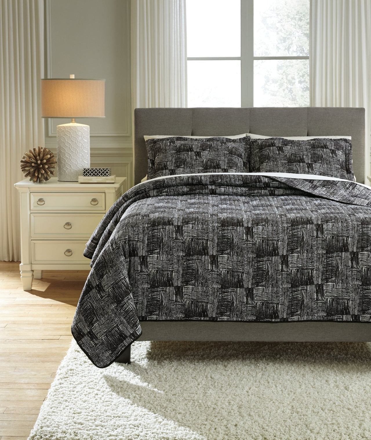 Jabesh 3-Piece Queen Quilt Set image