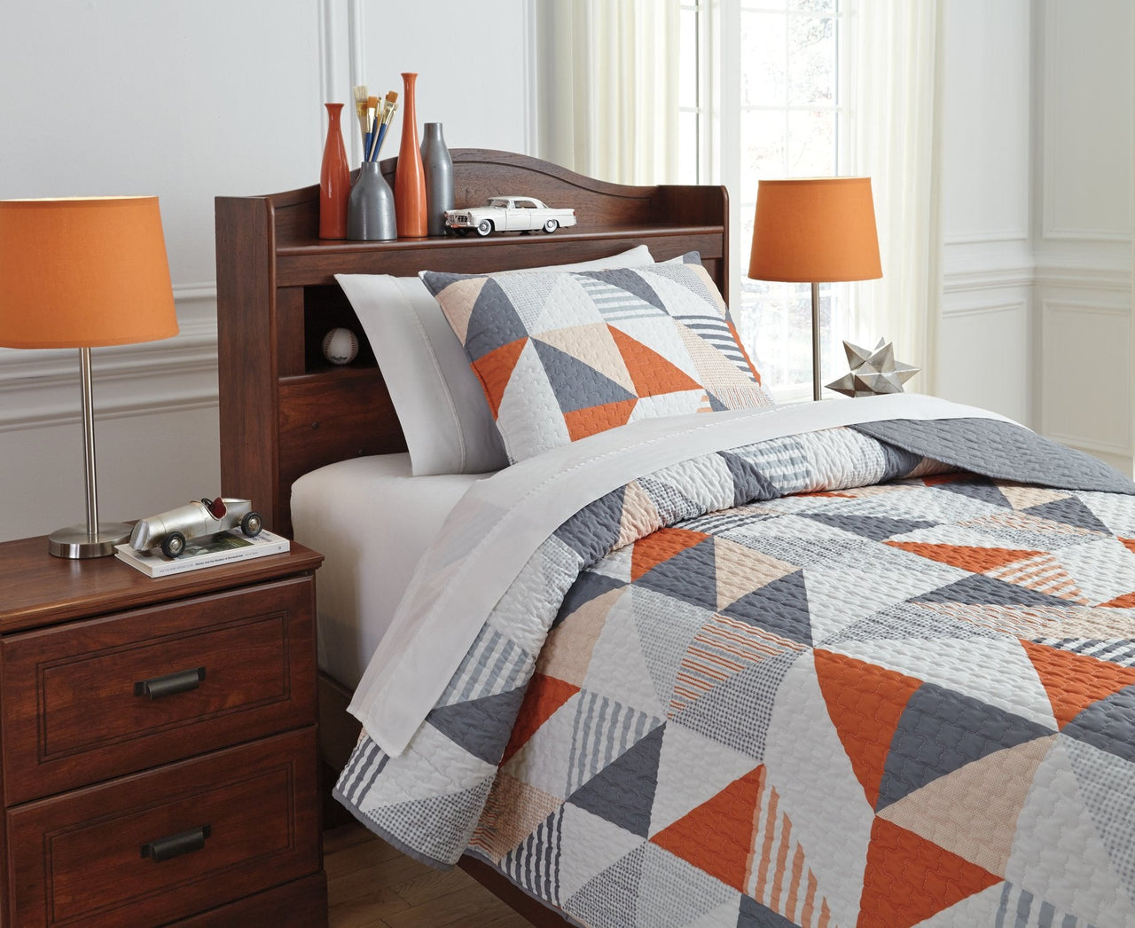 Layne 2-Piece Twin Coverlet Set image