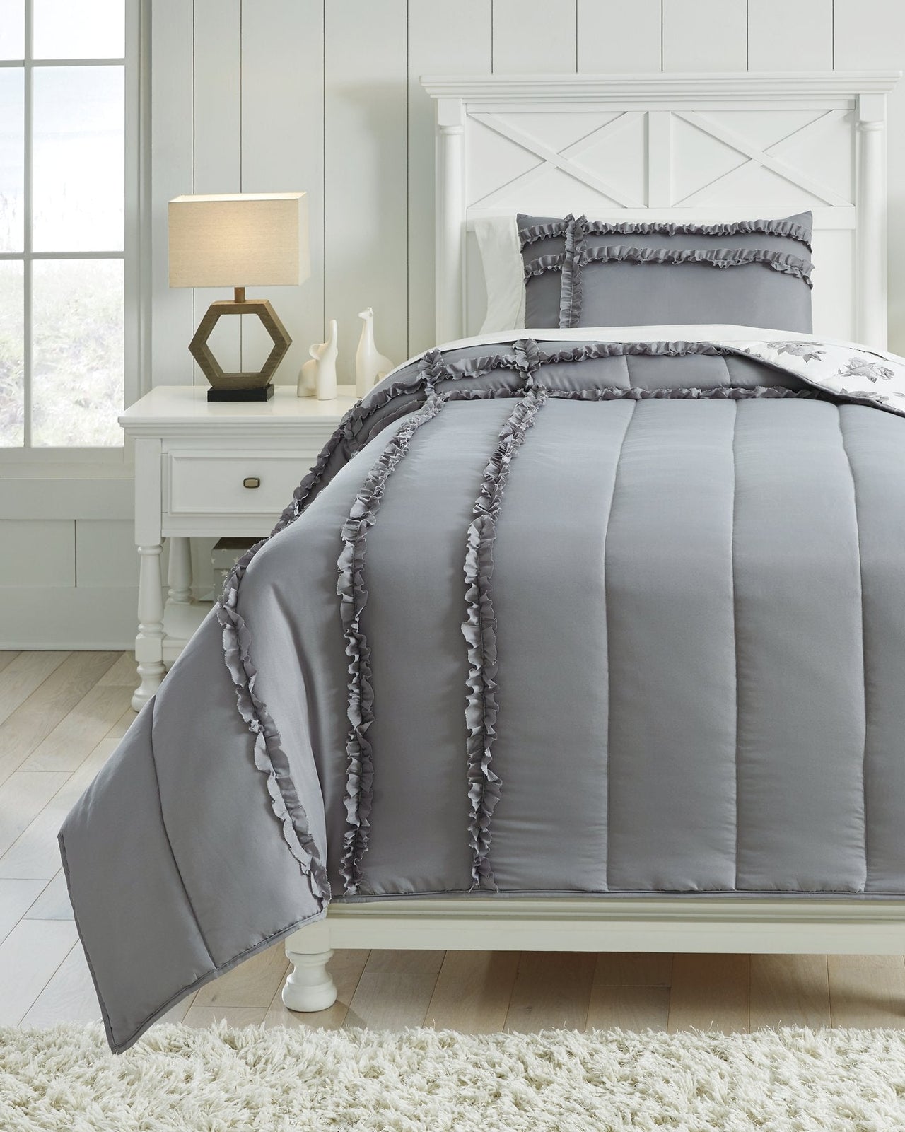 Meghdad 2-Piece Twin Comforter Set image