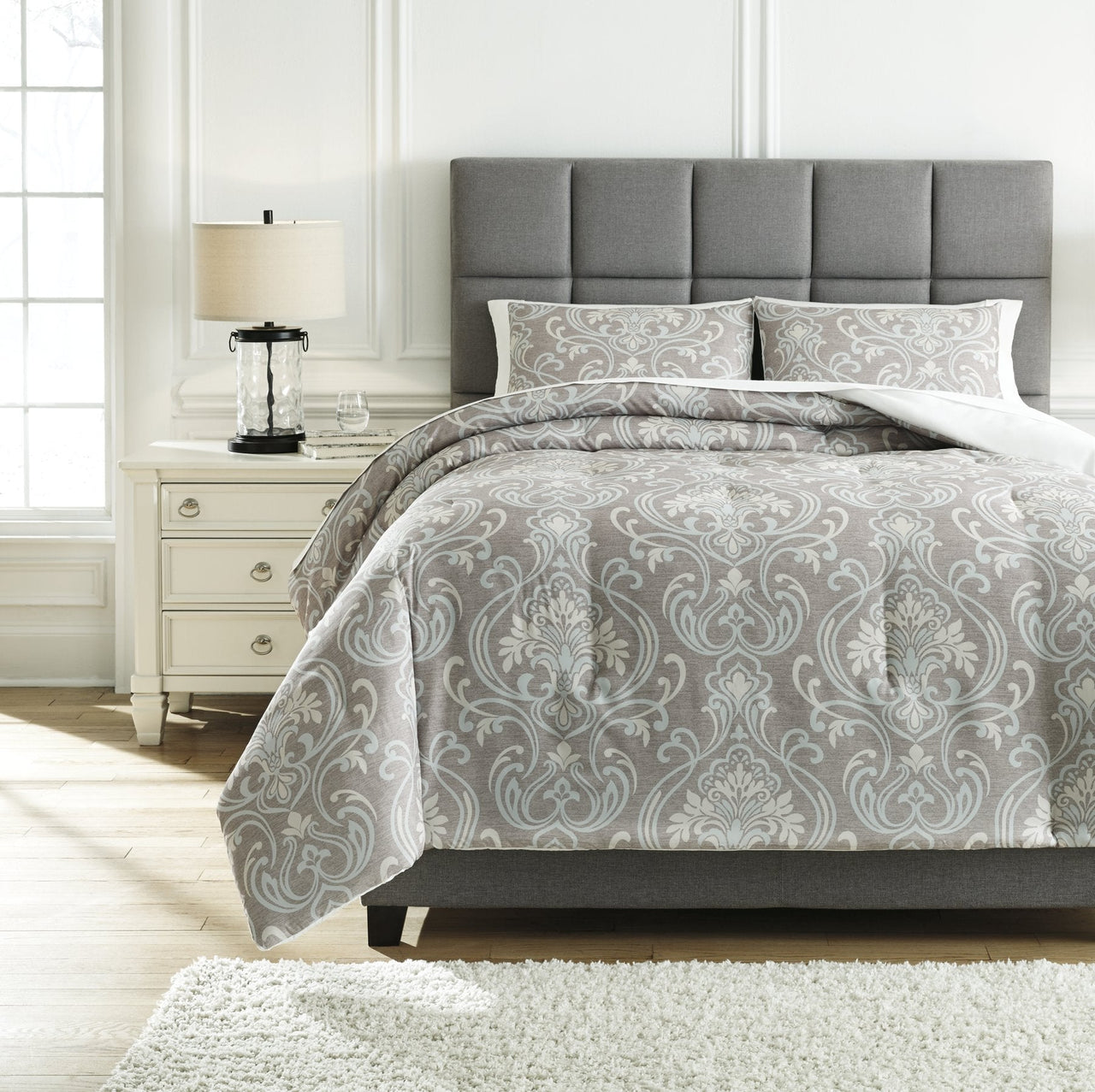 Noel 3-Piece King Comforter Set image