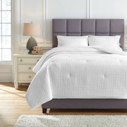 Maurilio 3-Piece Queen Comforter Set image