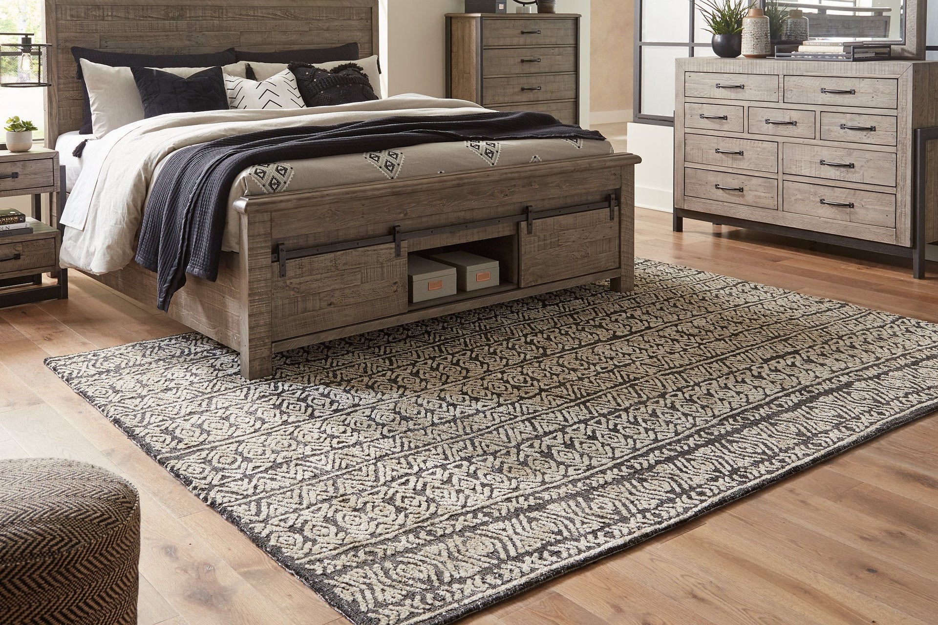 Holdner Large Rug image