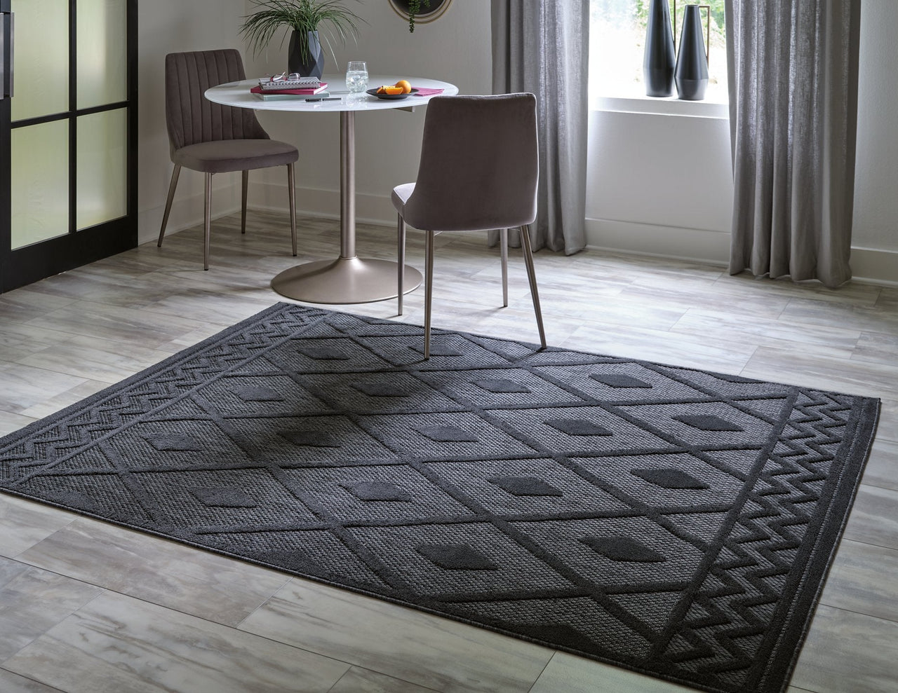 Averlain Large Rug image