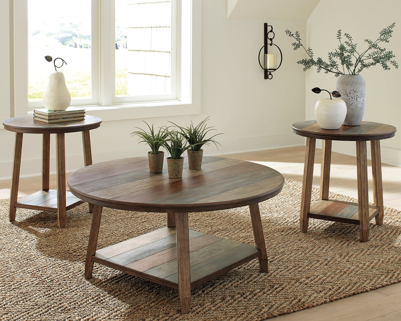 Raebecki Table (Set of 3) image