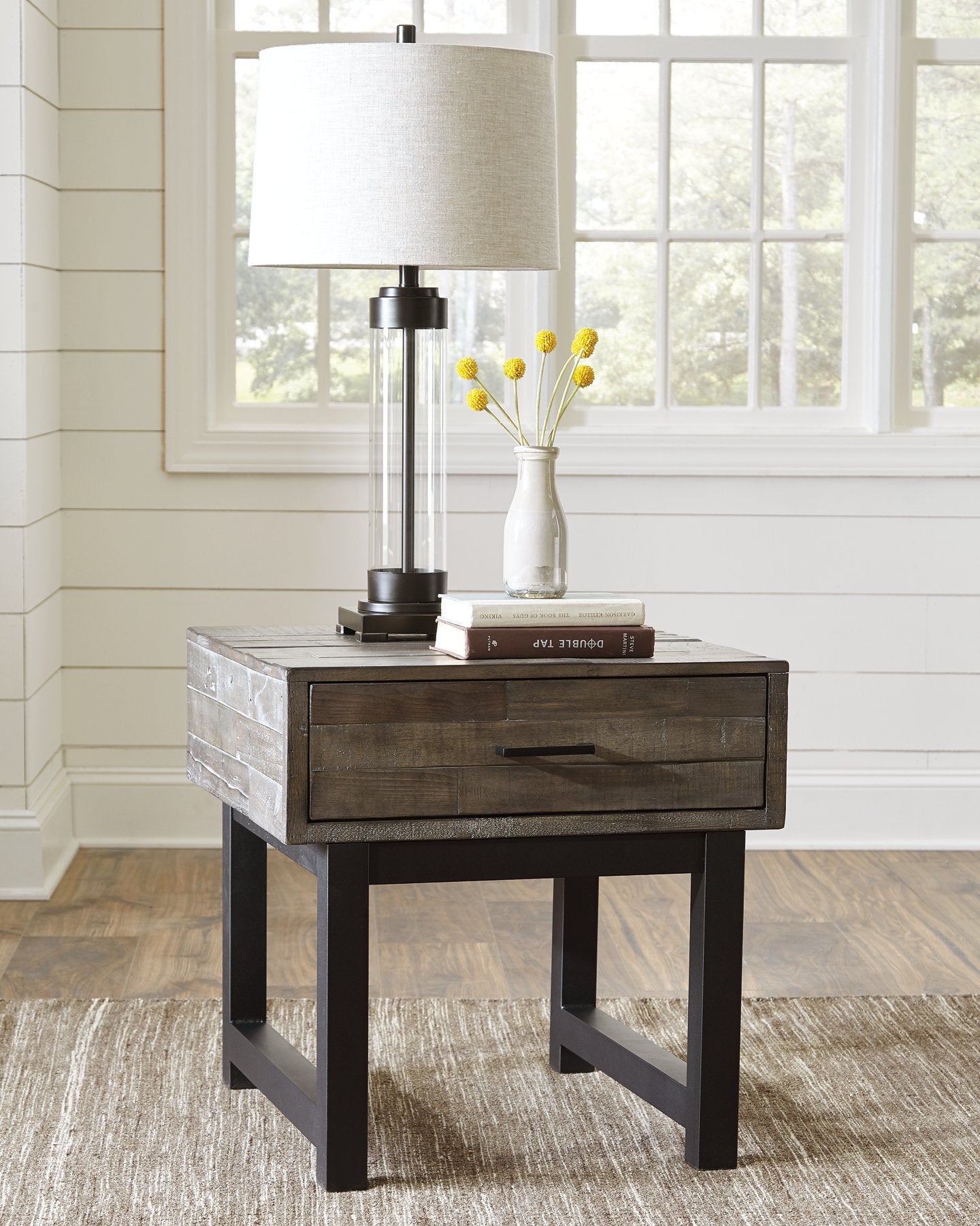 Mondoro End Table image