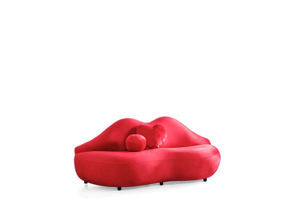 Sofá de dos plazas de terciopelo rojo Lips. Muy pronto 